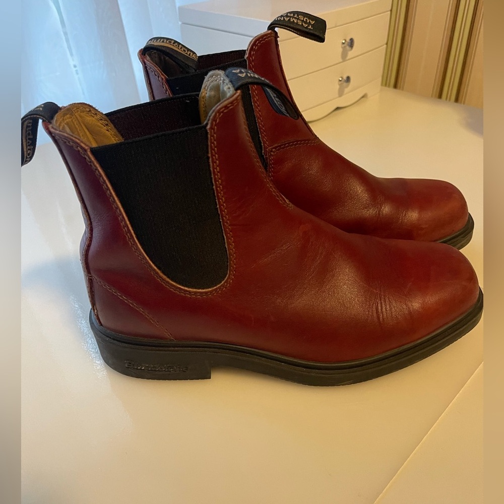 BLUNDSTONE Chelsea redwood boots Size AU/UK 6.5 (US men’s 7.5/women’s US 9.5)